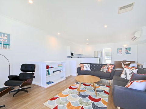 Century 21 SouthCoast: Moana Blue - Accommodation ACT 15