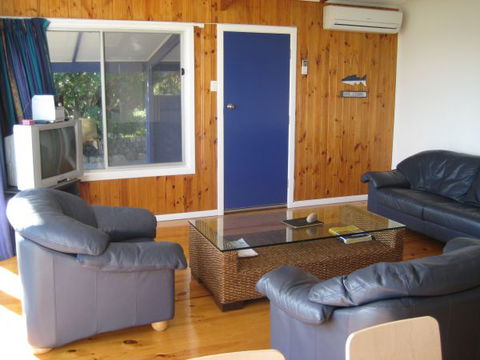 Century 21 SouthCoast: Moana Blue - Accommodation ACT 21