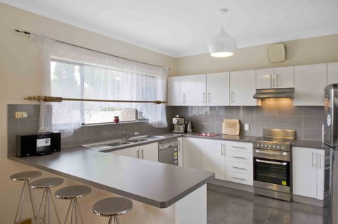 Century 21 SouthCoast: Moana Blue - Accommodation ACT 77
