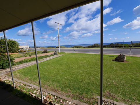 Century 21 SouthCoast: Moana Blue - Accommodation ACT 80