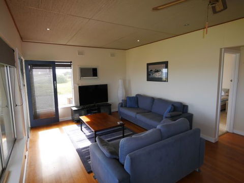 Century 21 SouthCoast: Moana Blue - Accommodation ACT 82