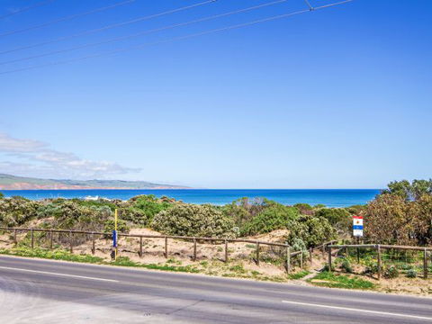 Century 21 SouthCoast: Moana Blue - Accommodation ACT 88
