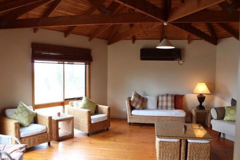 Elderslie House - Accommodation ACT 52