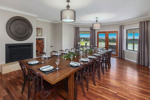 Elderslie House - Accommodation ACT 141