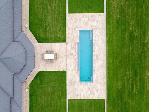 Elderslie House - Accommodation ACT 143