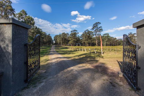 Elderslie House - Accommodation ACT 135
