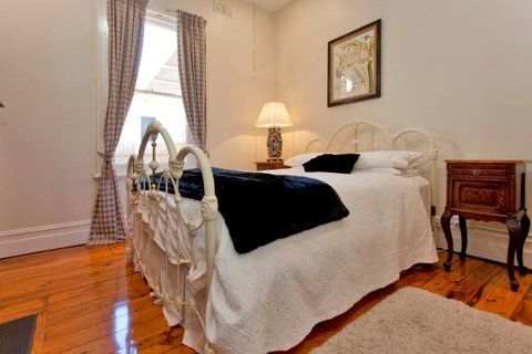Elegance On Englehardt - Accommodation ACT 3