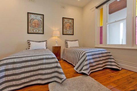 Elegance On Englehardt - Accommodation ACT 4