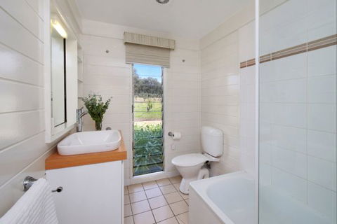 Elderslie House - Accommodation ACT 38