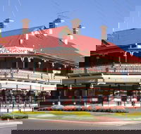 The New Coolamon Hotel - Accommodation ACT