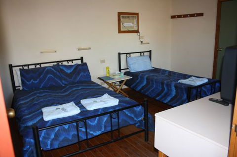 The Family Hotel - Accommodation ACT 9