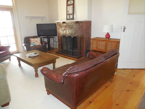 Book Keepers Cottage Waikerie - Accommodation ACT 5