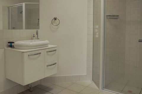 Spalding Lodge Unit 16 - Accommodation ACT 265