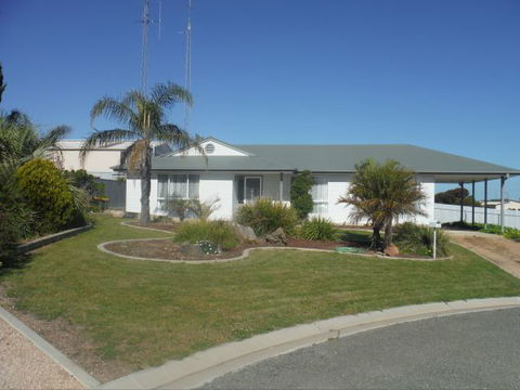 Alilly - Accommodation ACT 0
