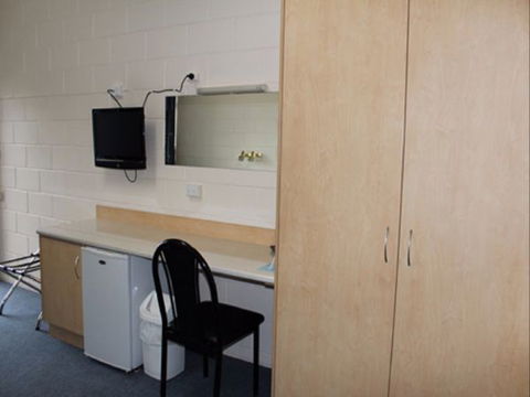 Spalding Lodge Unit 16 - Accommodation ACT 77