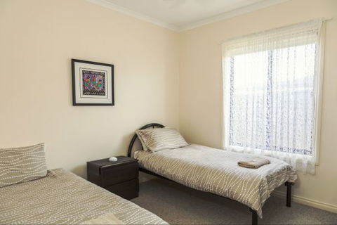 Spalding Lodge Unit 16 - Accommodation ACT 139