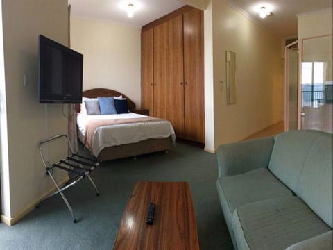 Spalding Lodge Unit 16 - Accommodation ACT 161