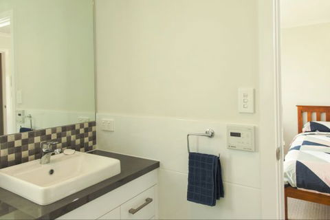 Spalding Lodge Unit 16 - Accommodation ACT 210