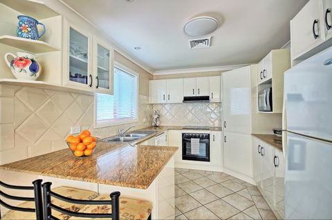 Aqua Leaf Apartment - Accommodation ACT 0