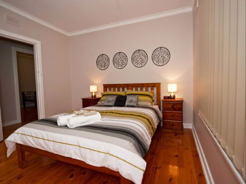 Spalding Lodge Unit 16 - Accommodation ACT 129