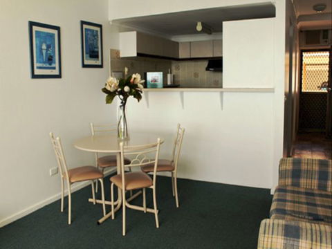 Spalding Lodge Unit 16 - Accommodation ACT 37
