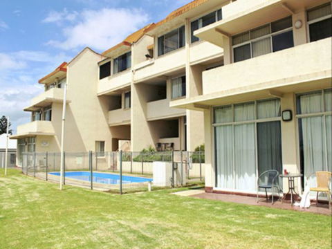 Spalding Lodge Unit 16 - Accommodation ACT 42