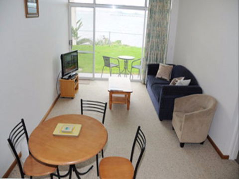 Spalding Lodge Unit 16 - Accommodation ACT 266