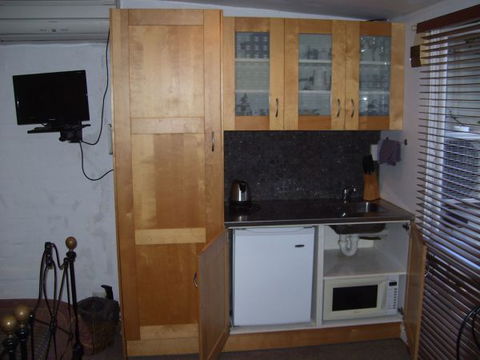Garden Studio Unit - Accommodation ACT 2