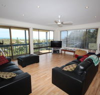 LJ Hooker Goolwa Holiday Rentals - 39 Bradford Road Goolwa Beach - Accommodation ACT