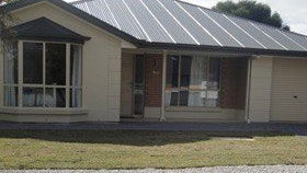 White Sands Retreat - Accommodation ACT 4