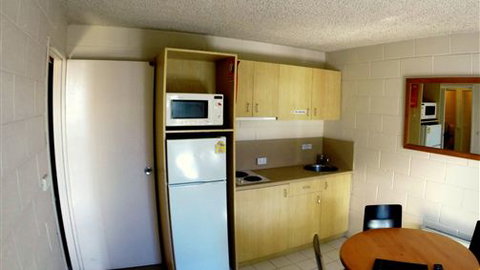 Sugarbush Lodge And Apartments - Accommodation ACT 5