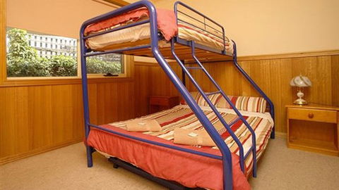 Apollo Bay Backpackers Lodge - Accommodation ACT 2