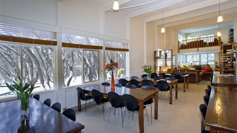 Ajax Ski Club - Accommodation ACT 3
