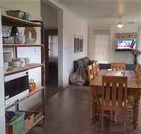 Lakeside Vista Holiday House - Accommodation ACT