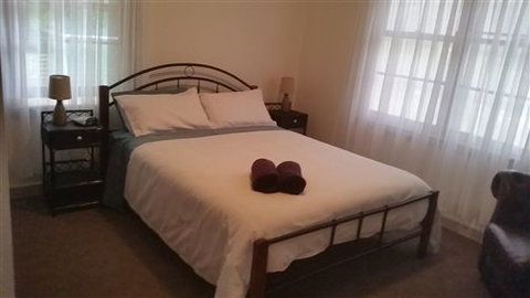 Lakeside Vista Holiday House - Accommodation ACT 2