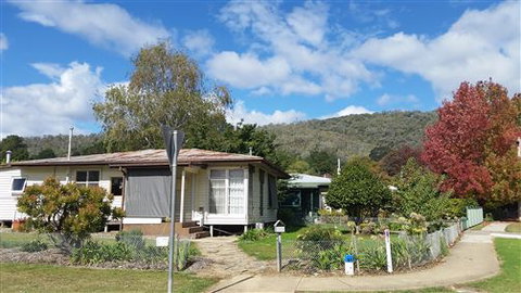 Lakeside Vista Holiday House - Accommodation ACT 5