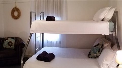Lakeside Vista Holiday House - Accommodation ACT 3