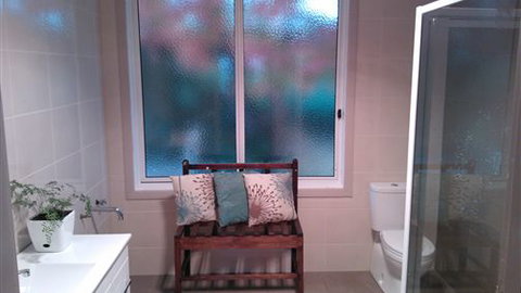 Lakeside Vista Holiday House - Accommodation ACT 6