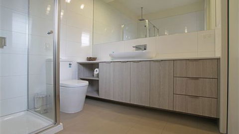 Allara House - Accommodation ACT 7