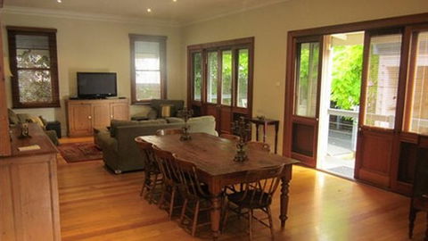 Abaleen House - Accommodation ACT 1