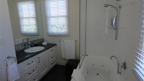 Girt By Sea Warrnambool - Accommodation ACT 7