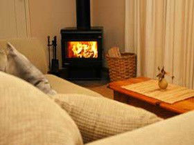 Adelaide Hills Country Cottages - The Nest - Accommodation ACT 3