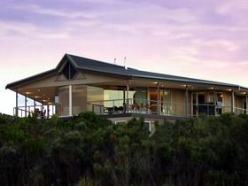 Island Beach Lodge - Accommodation ACT 0