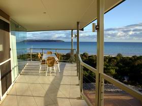 Island Beach Lodge - Accommodation ACT 2