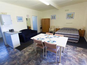 Modra's Apartments Tumby Bay - Accommodation ACT 2