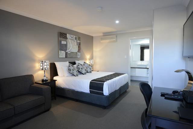 Parkes NSW Accommodation ACT