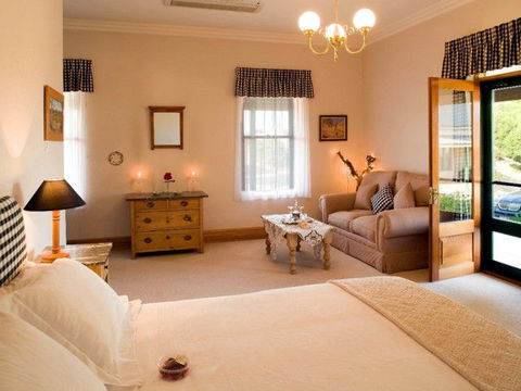 Abbotsford Country House - Accommodation ACT 0