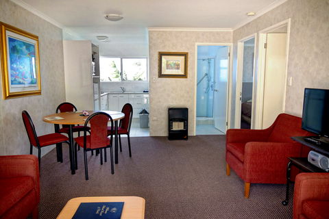 Aloha Apartments - Accommodation ACT 7