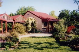 Alpine Country Cottages - Accommodation ACT 0