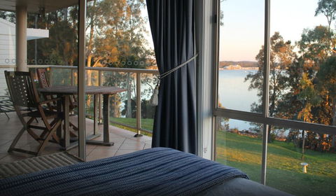 Anne's Waterfront Haven Bed & Breakfast - Accommodation ACT 0